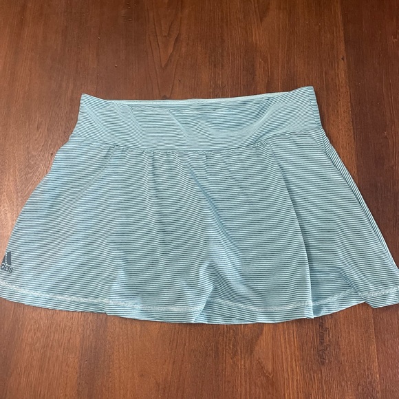 Adidas skort size medium - Picture 1 of 5